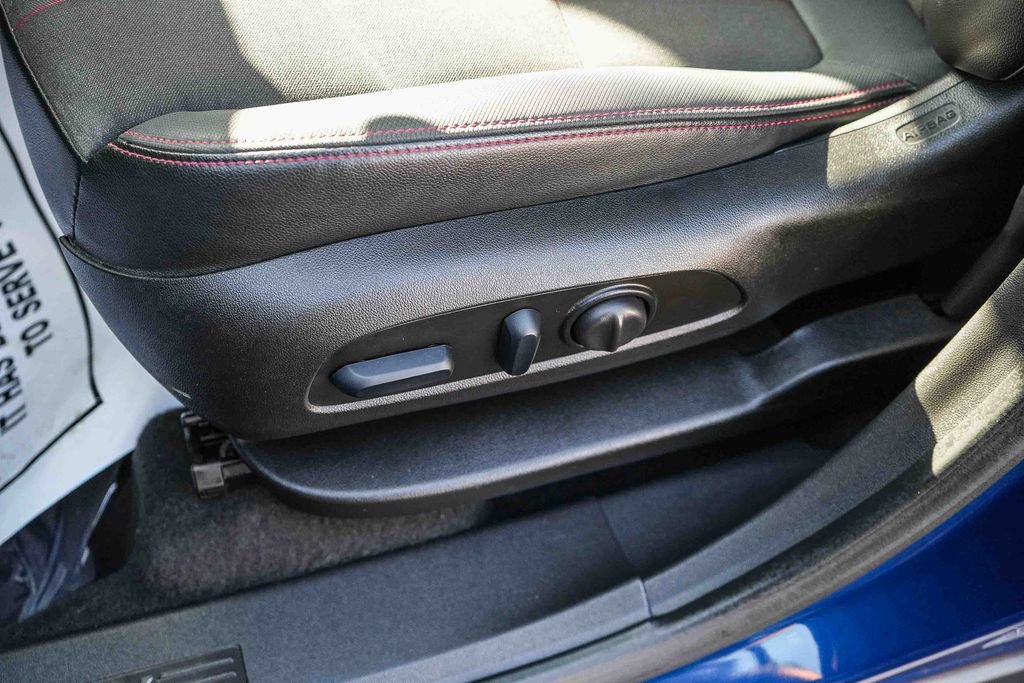 Used 2023 Chevrolet Equinox RS AWD/4WD image 21