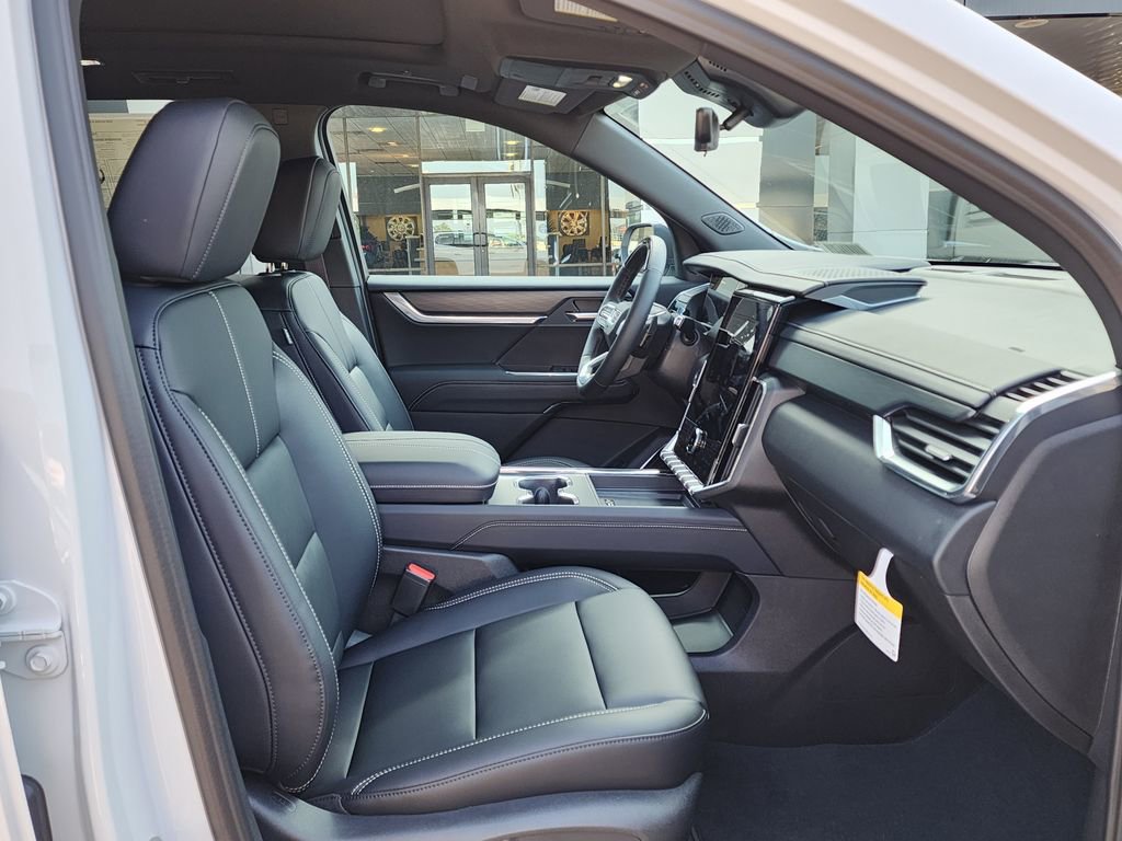 New 2026 GMC Acadia Elevation w/ Super Cruise Package FWD image 42