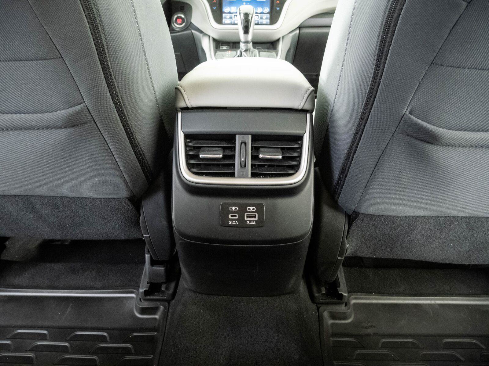 Used 2024 Subaru Outback Premium AWD/4WD image 18