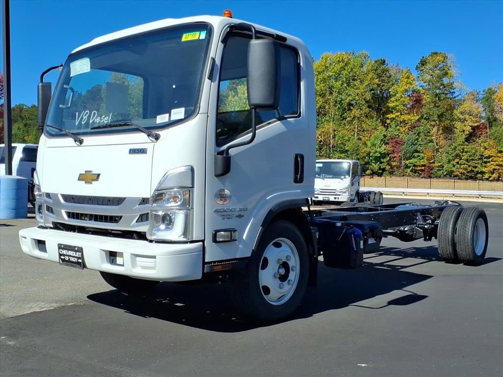 New 2024 Chevrolet Low Cab Forward 4500 XD RWD image 30