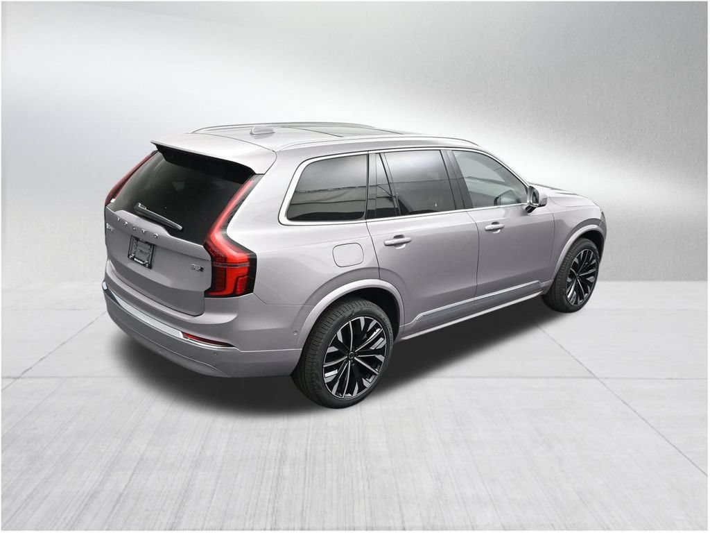 New 2026 Volvo XC90 B5 Plus AWD/4WD image 18