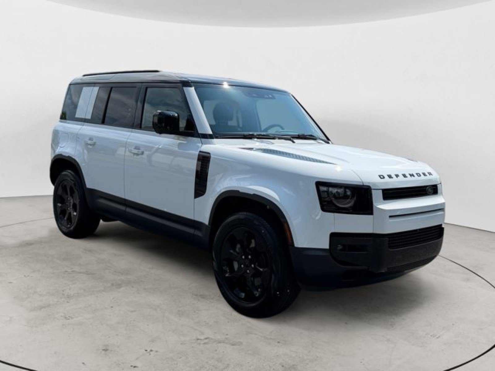New 2026 Land Rover Defender 110 S AWD/4WD image 2