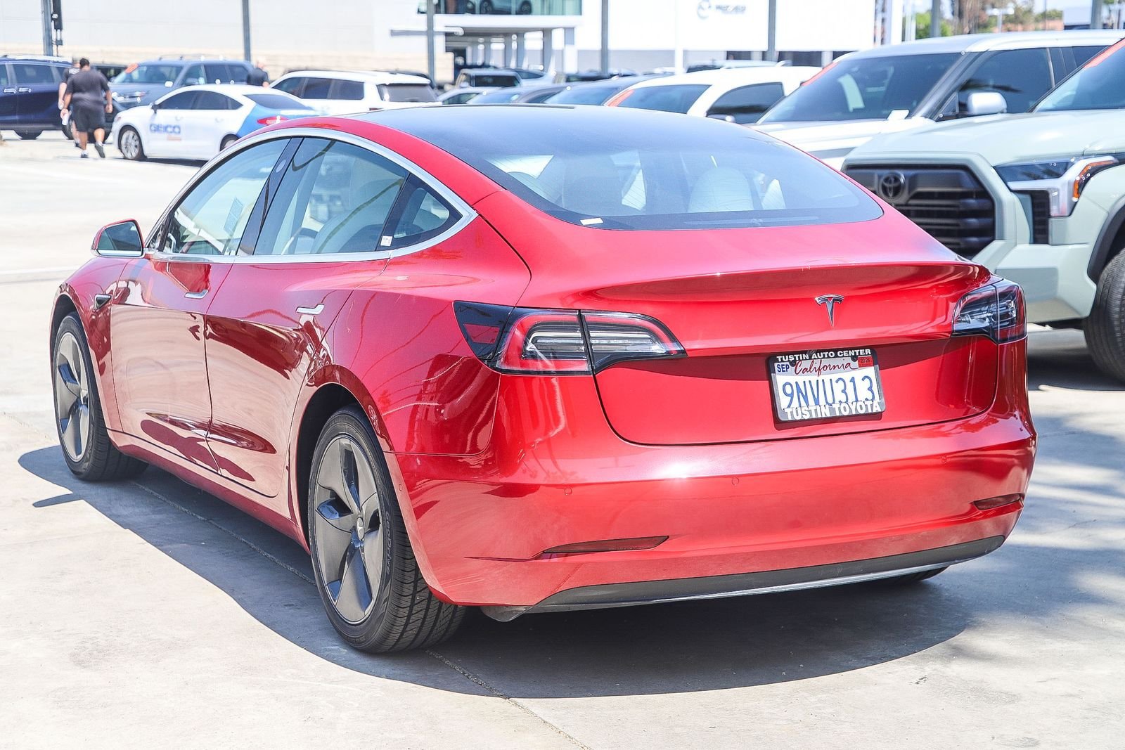 Used 2020 Tesla Model 3 Standard Range Plus RWD image 8