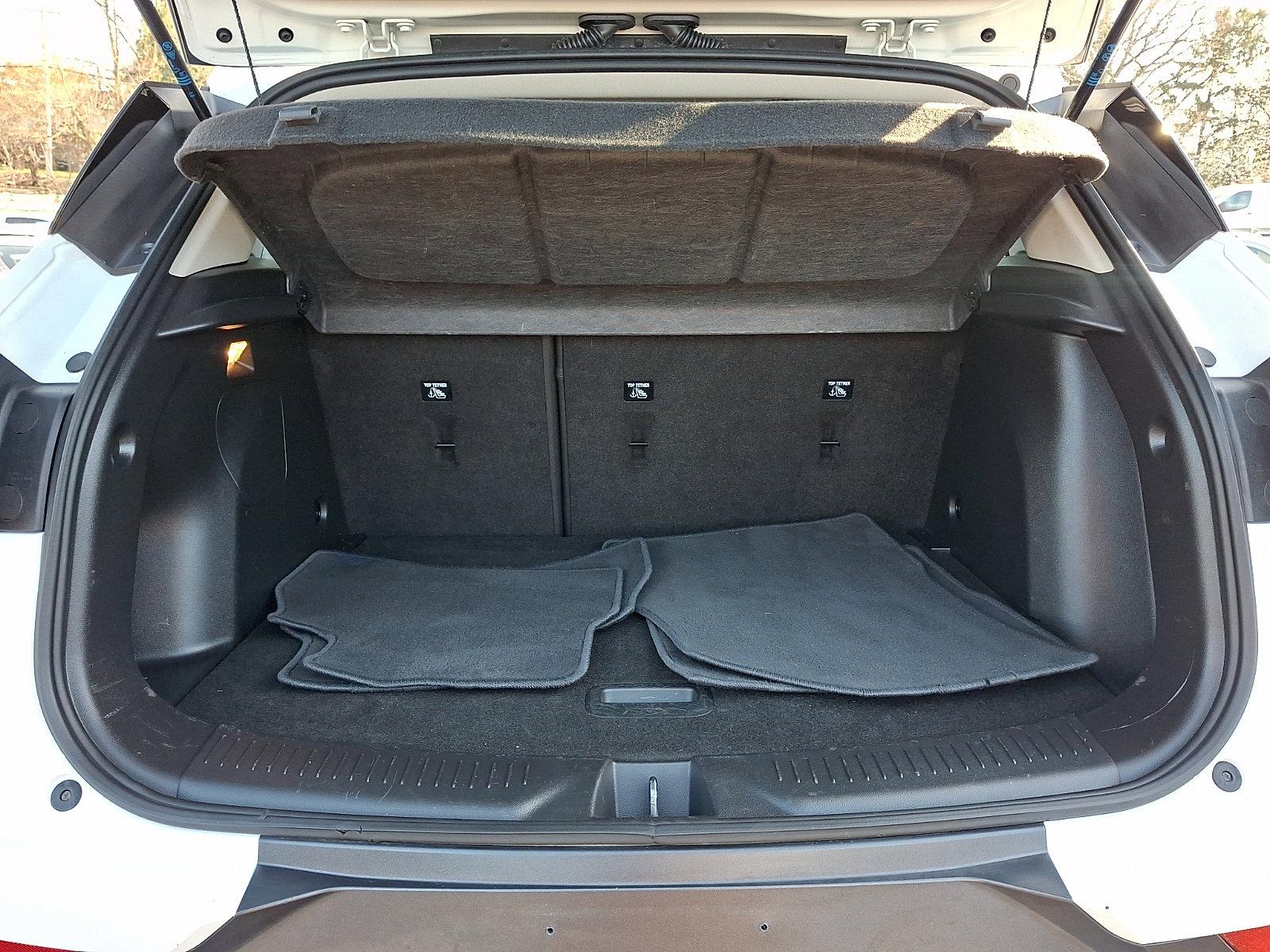 Used 2021 Buick Encore GX Essence image 29