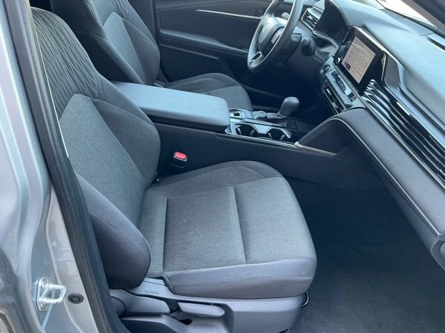 Used 2025 Toyota Camry LE FWD image 18