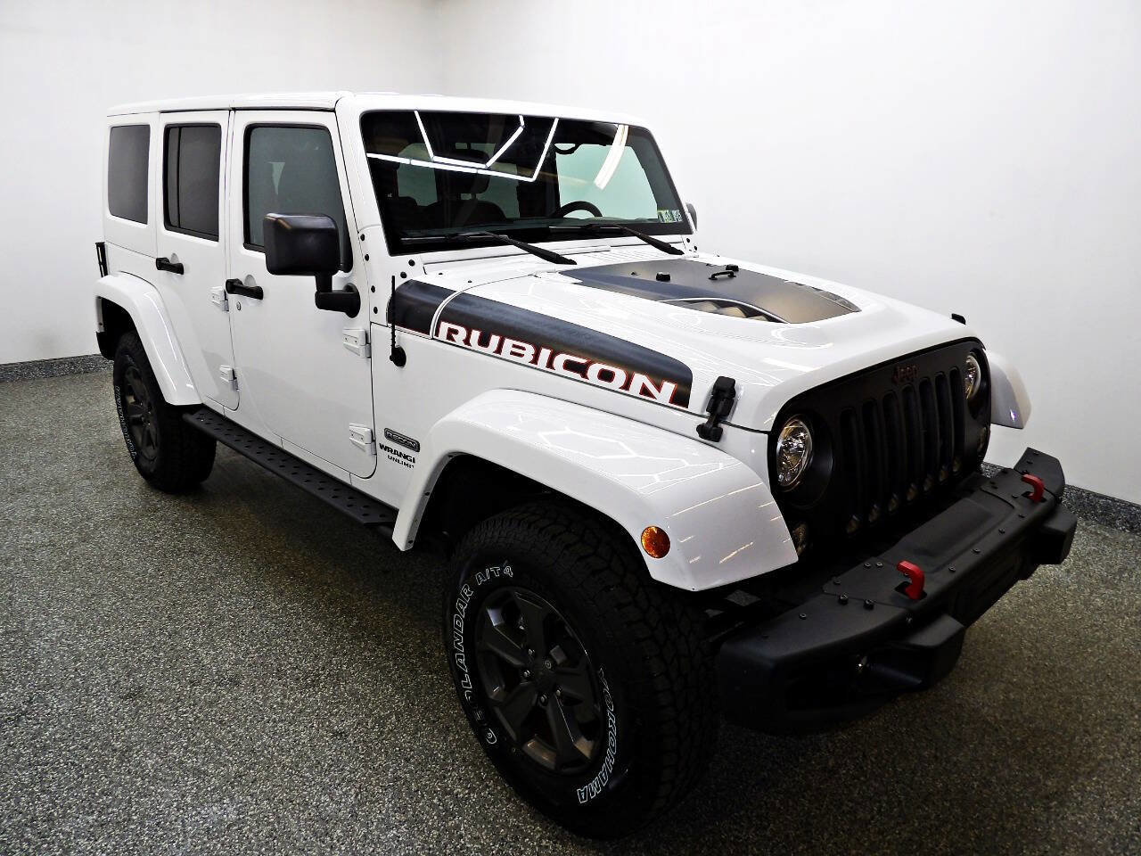 Used 2017 Jeep Wrangler Unlimited Rubicon image 3