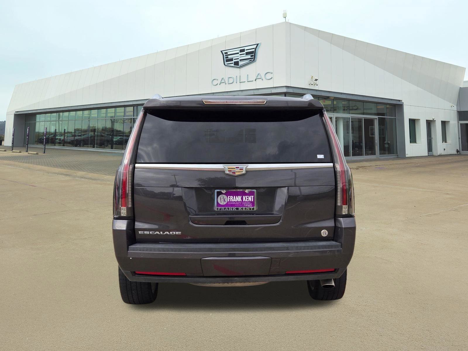 Used 2016 Cadillac Escalade Platinum AWD/4WD image 5