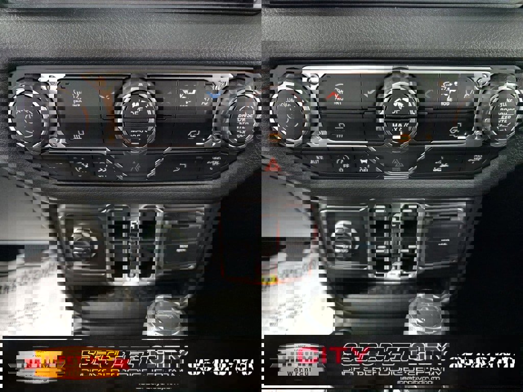 New 2025 Jeep Gladiator Sport image 23