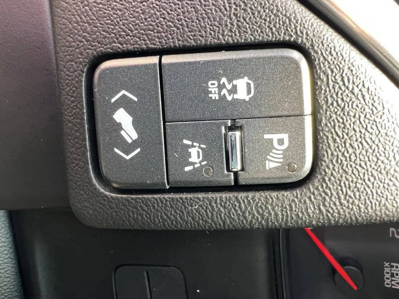 Used 2016 Chevrolet Tahoe LT image 13