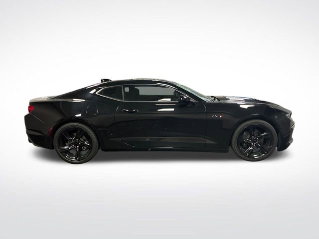 Used 2021 Chevrolet Camaro LT w/ Technology Package RWD image 6