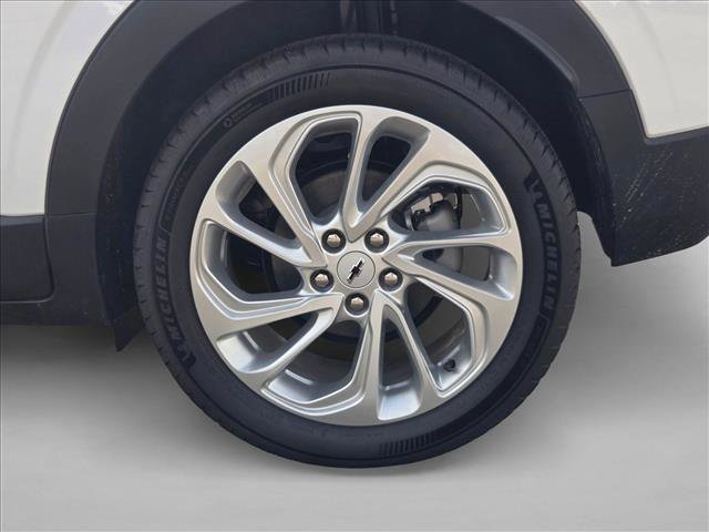 New 2027 Chevrolet Bolt LT w/ Comfort Package FWD image 10
