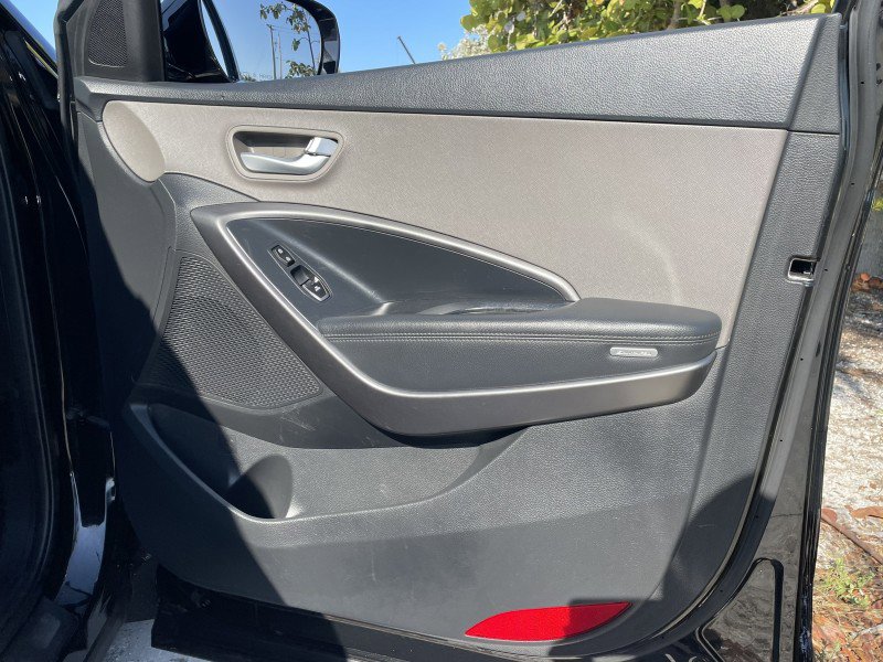 Used 2017 Hyundai Santa Fe Sport FWD image 27