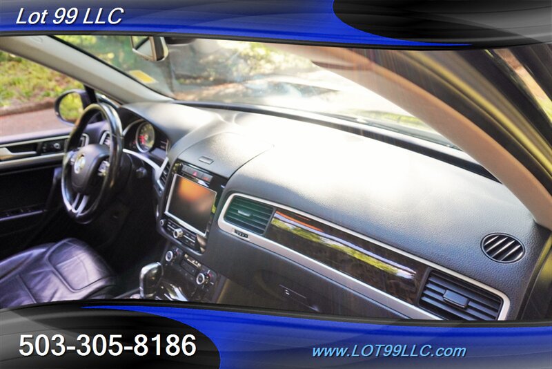 Used 2013 Volkswagen Touareg Executive AWD/4WD image 18