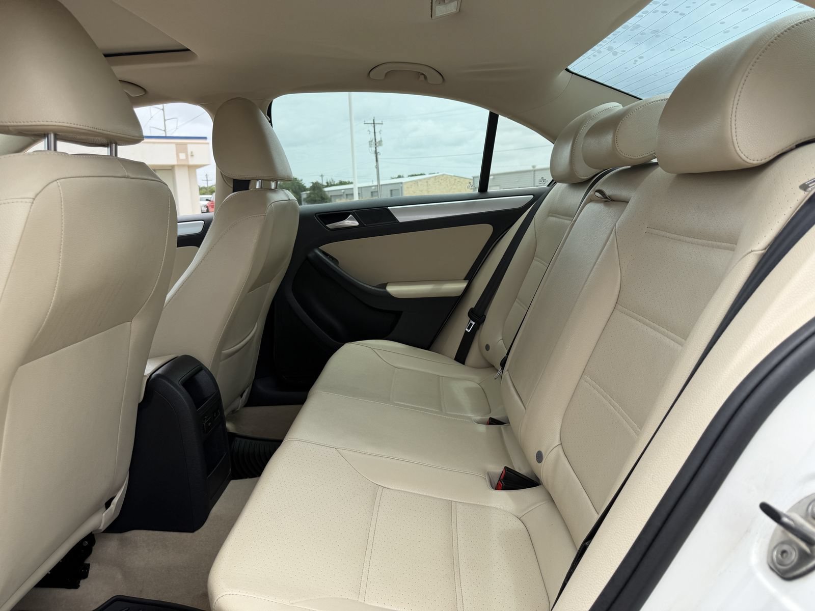 Used 2013 Volkswagen Jetta SE FWD image 26