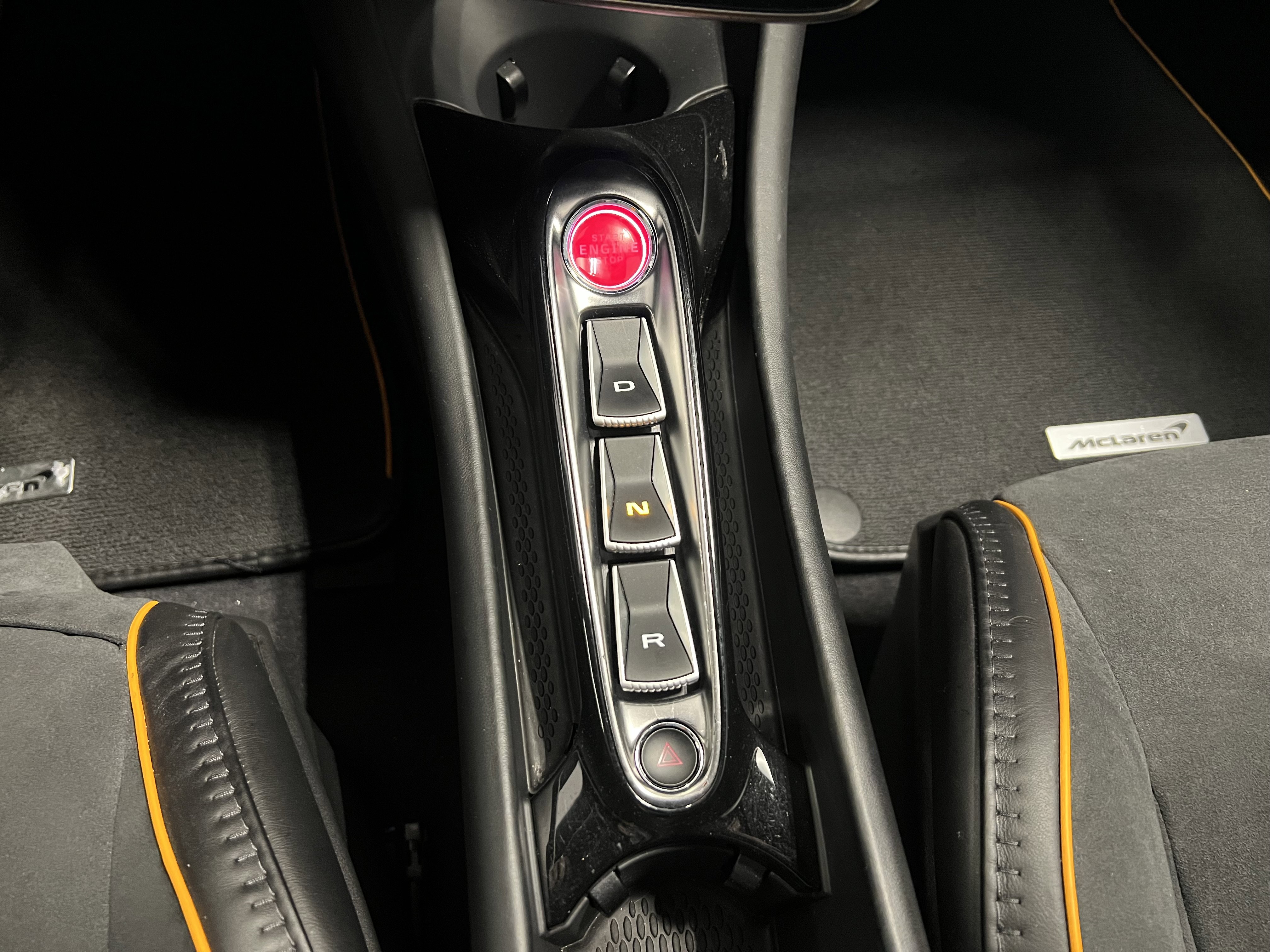 Used 2023 McLaren Artura image 24