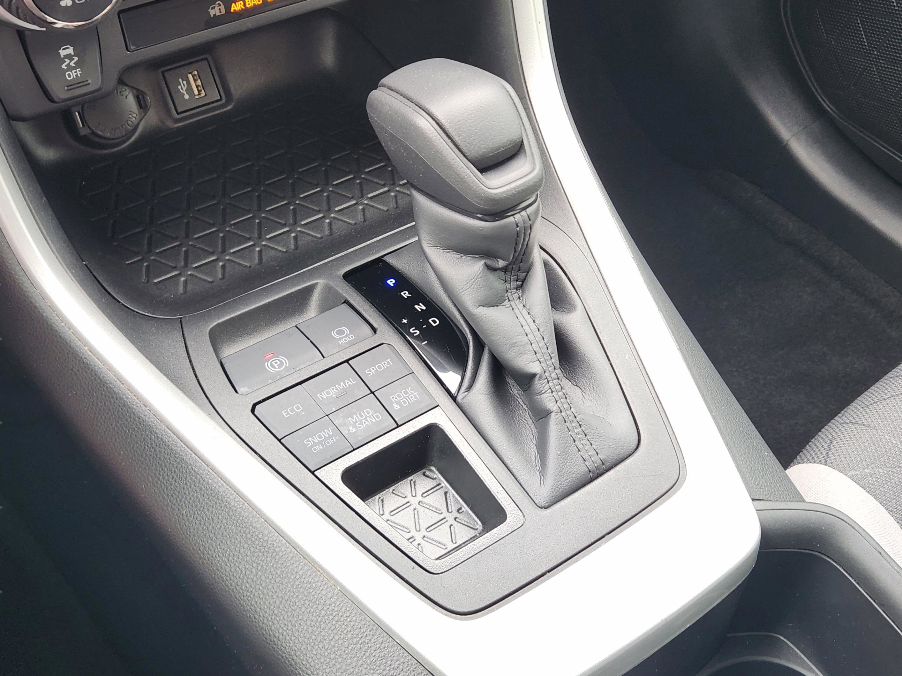 Used 2024 Toyota RAV4 XLE image 13