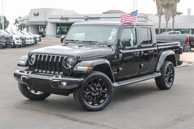 Used 2023 Jeep Gladiator Overland image 1