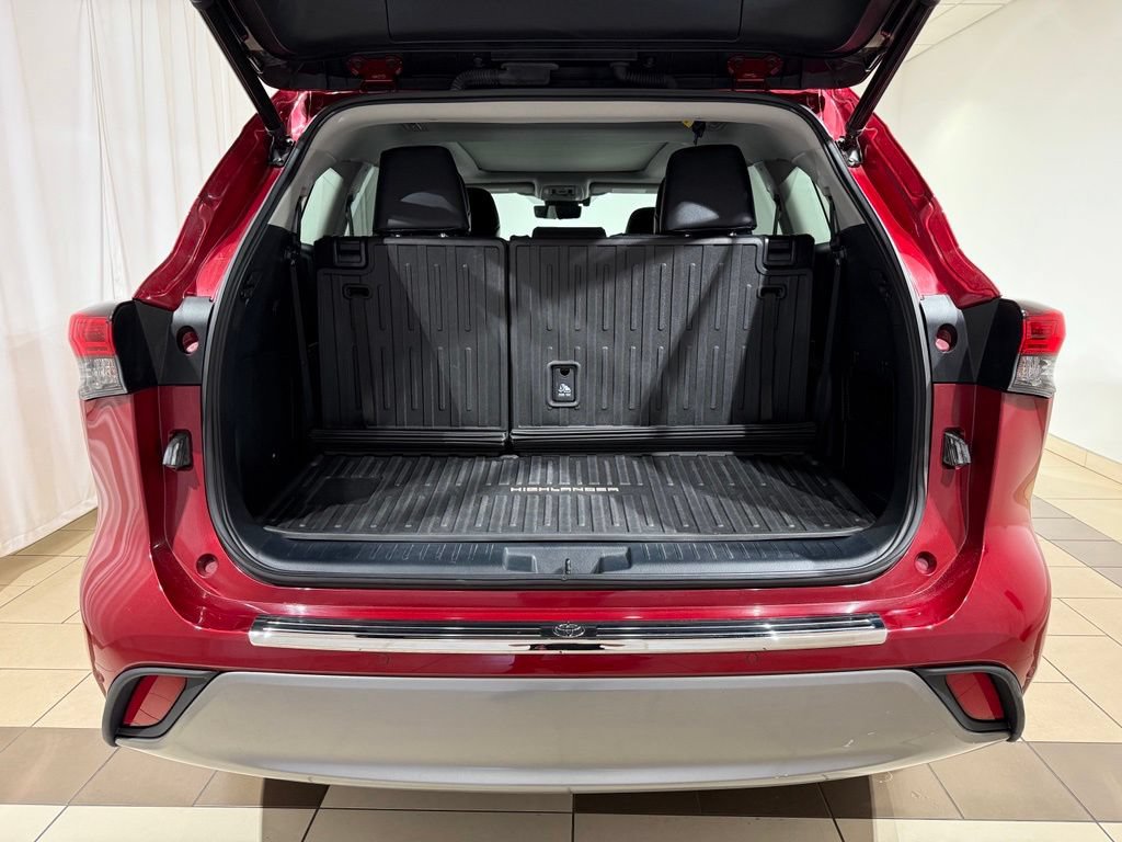 Used 2022 Toyota Highlander Platinum AWD/4WD image 11