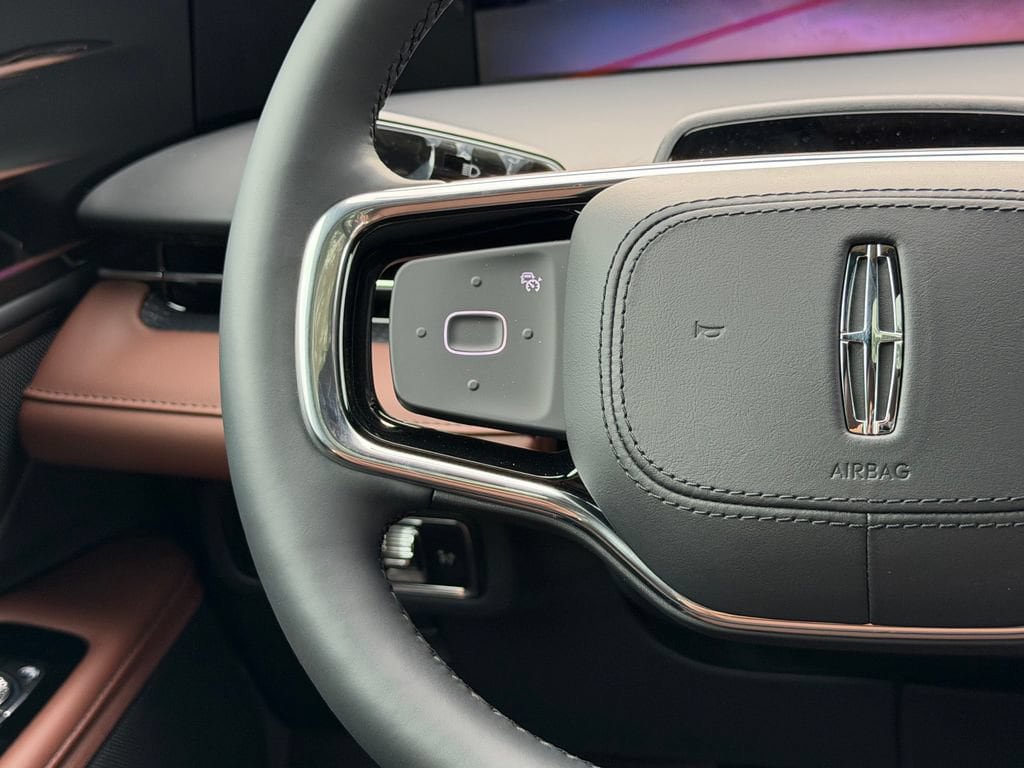 New 2026 Lincoln Nautilus Reserve AWD/4WD image 15