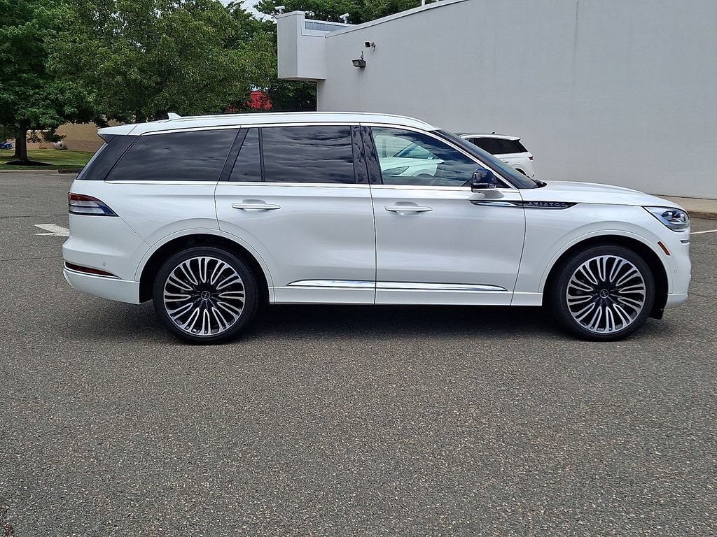 Certified 2023 Lincoln Aviator Black Label w/ Dynamic Handling Package AWD/4WD image 10