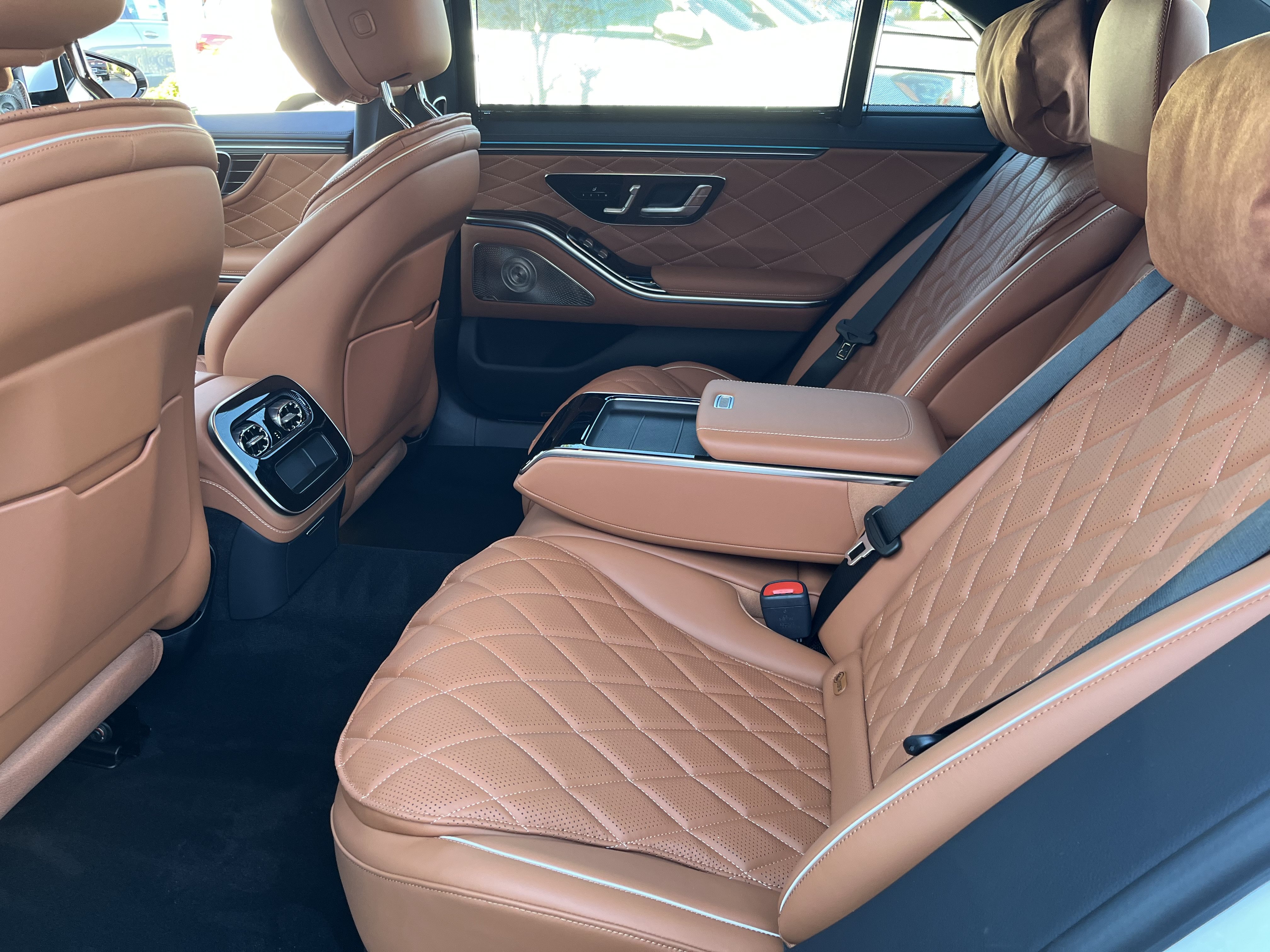 New 2027 Mercedes-Benz S 580 4MATIC Sedan image 16