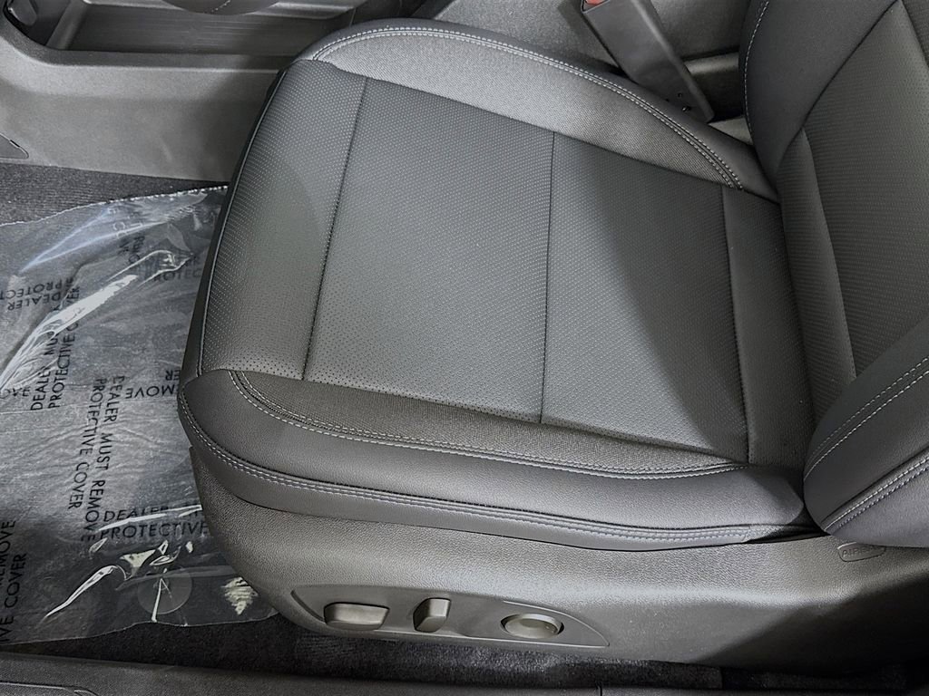 New 2026 Chevrolet Equinox EV LT image 18