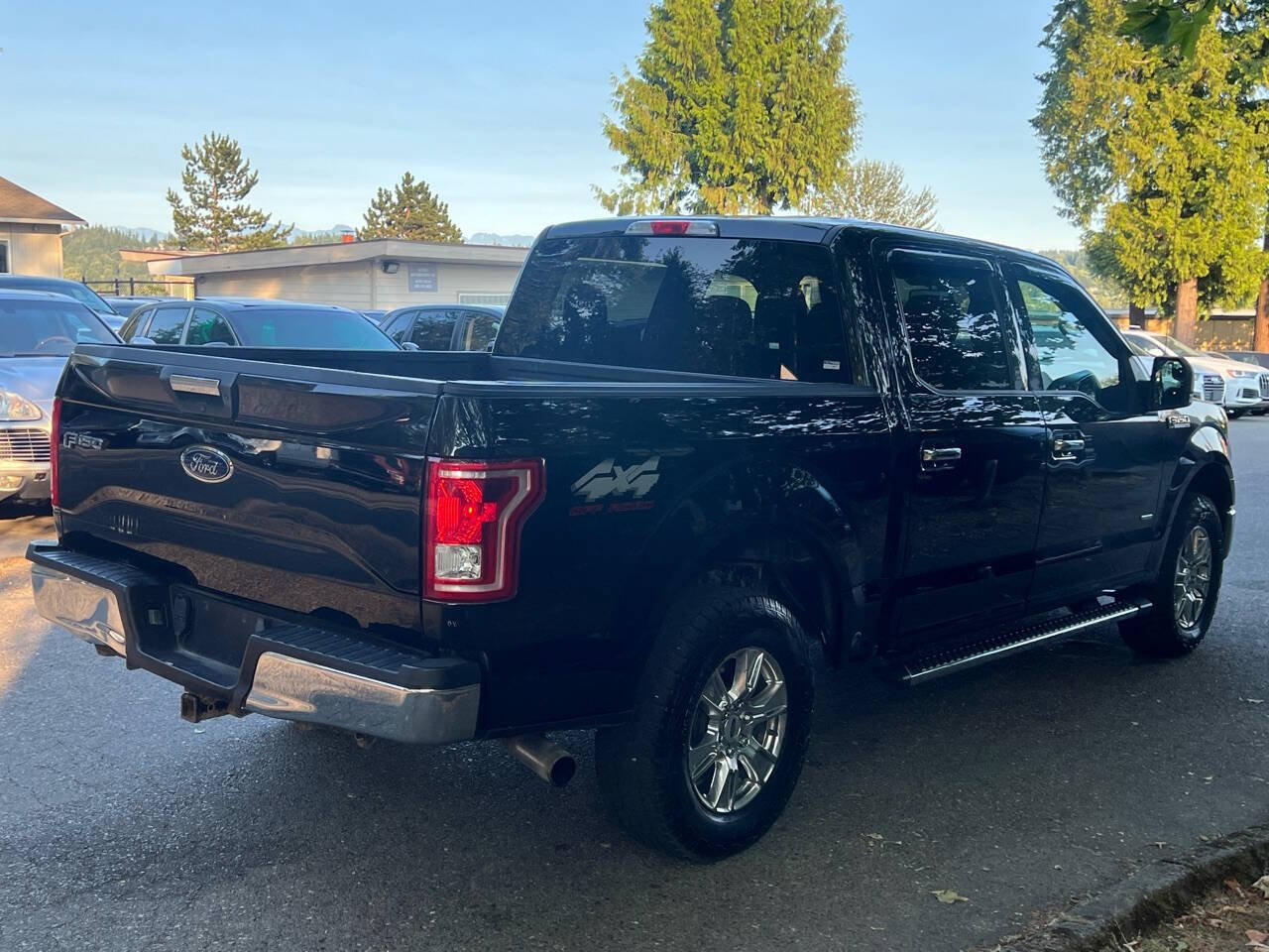 Used 2016 Ford F150 XLT w/ Equipment Group 301A Mid AWD/4WD image 5