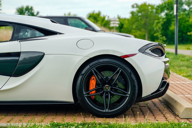 Used 2017 McLaren 570S Coupe RWD image 5