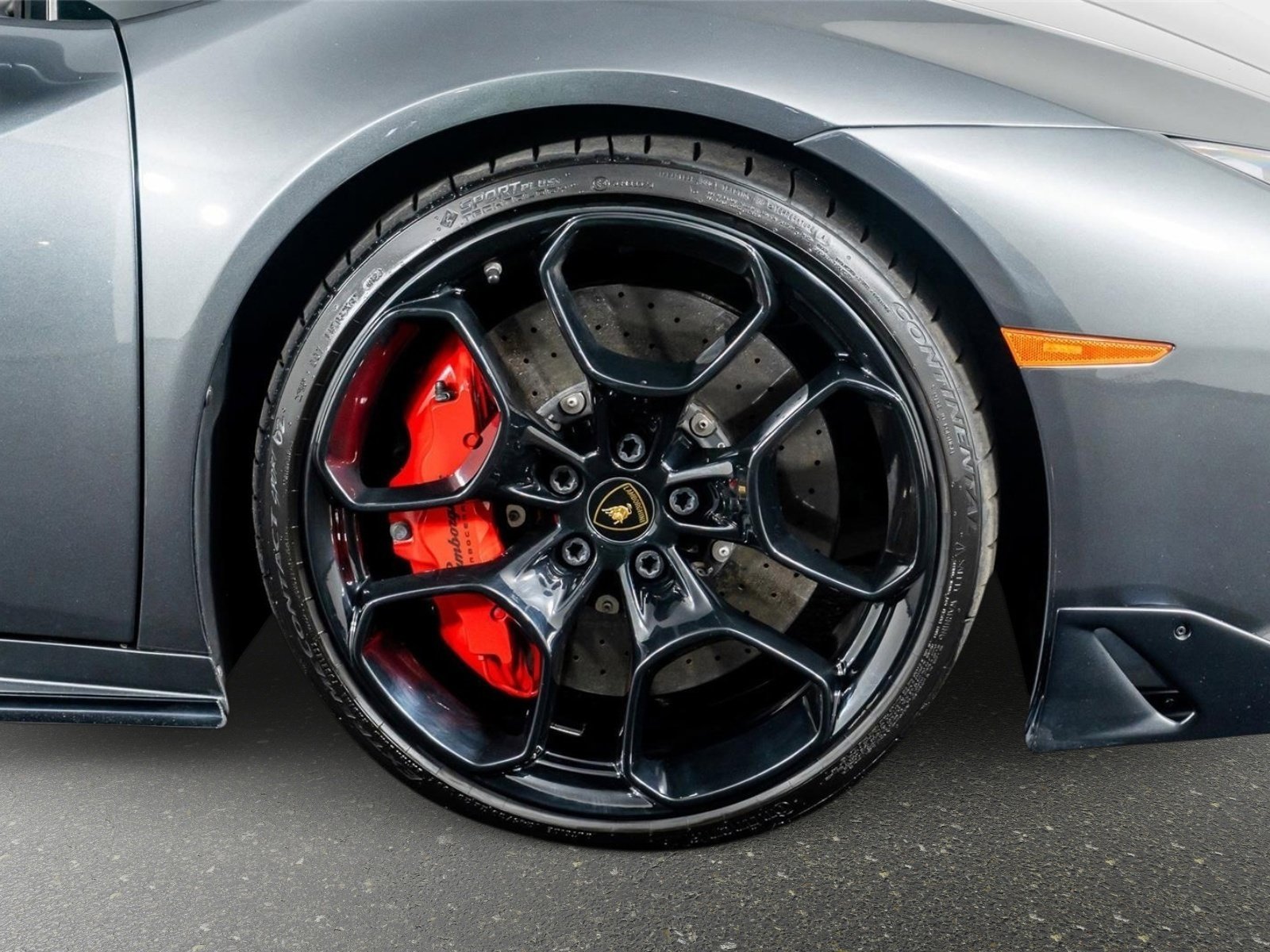 Used 2017 Lamborghini Huracan LP 610-4 image 8