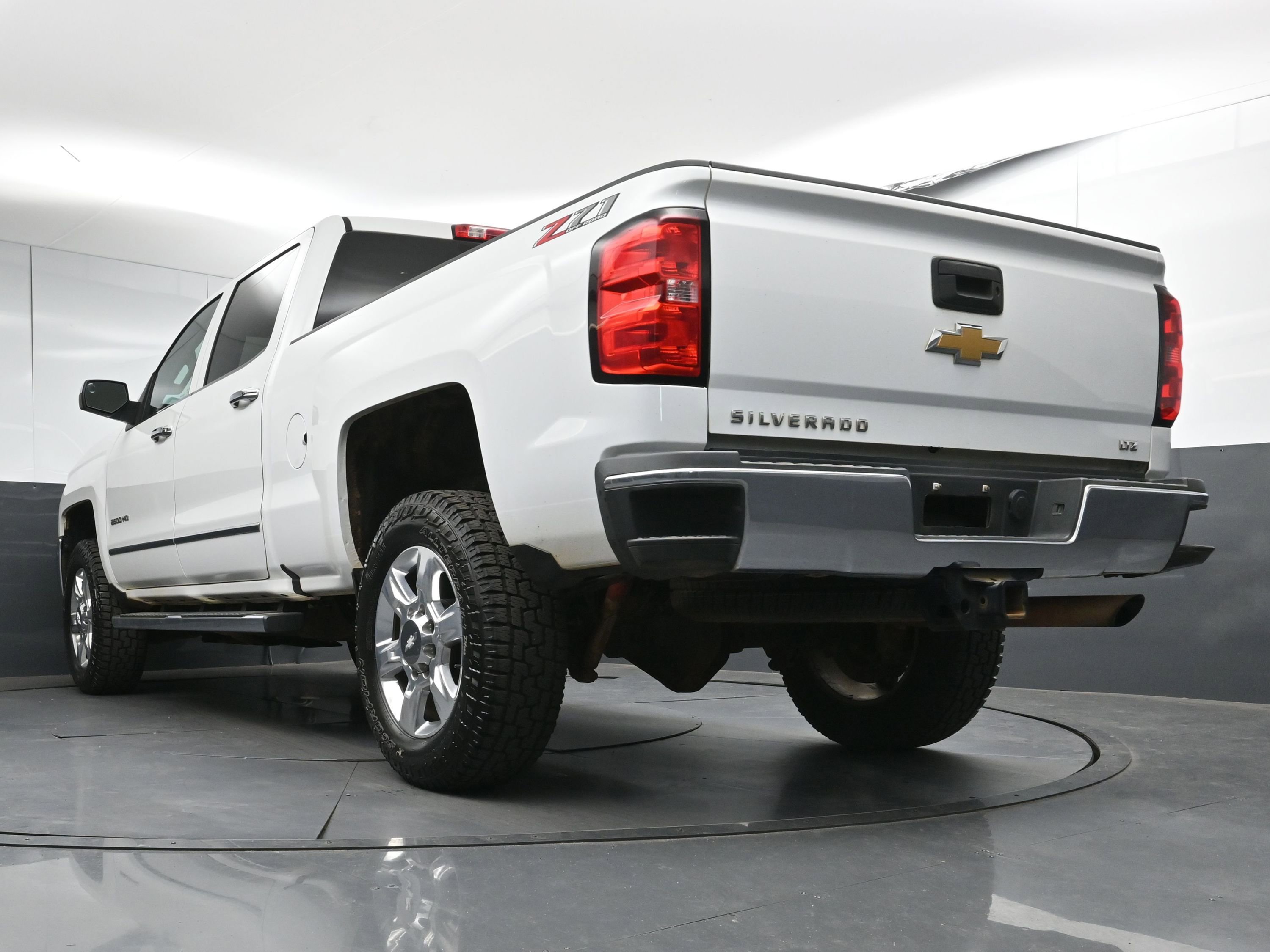 Used 2018 Chevrolet Silverado 2500 LTZ w/ Z71 Package, Off-Road image 36