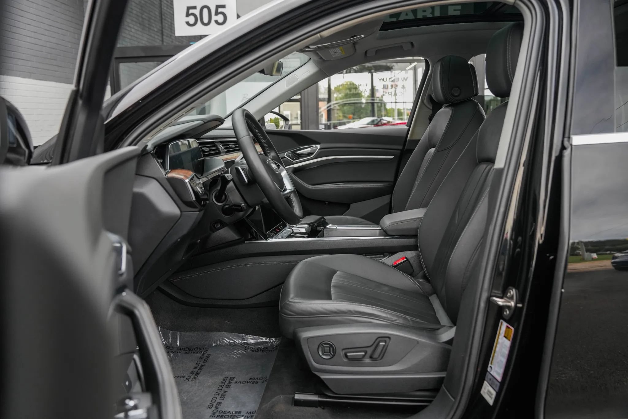 Used 2020 Audi e-tron Premium Plus AWD/4WD image 12