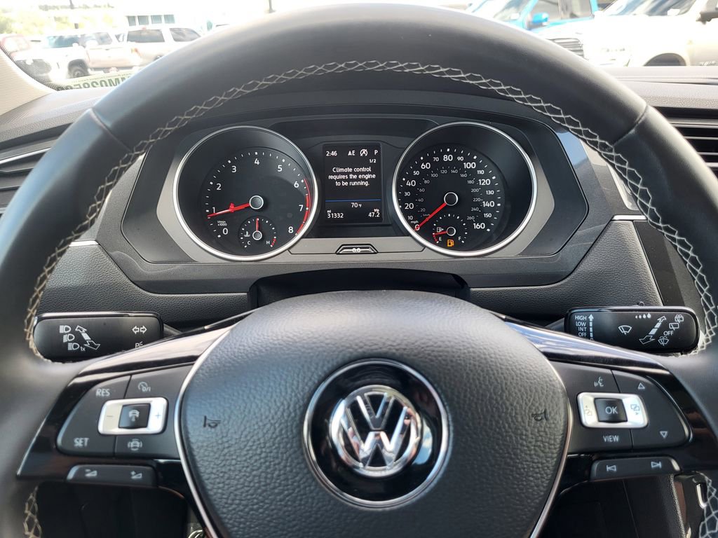 Used 2021 Volkswagen Tiguan SE w/ Panoramic Sunroof Package image 11