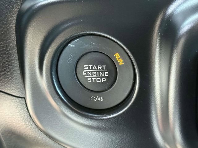 Used 2023 Jeep Gladiator Sport AWD/4WD image 18