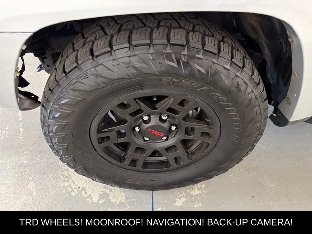 Used 2015 Toyota 4Runner Trail Premium AWD/4WD image 4
