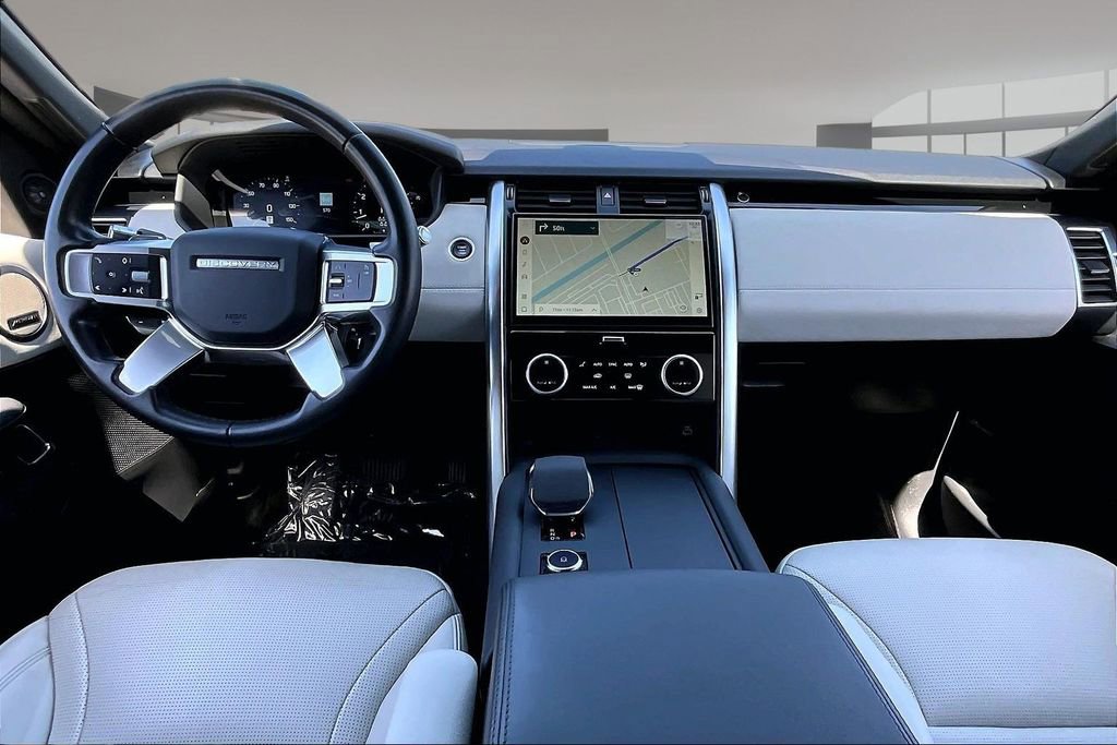 Used 2021 Land Rover Discovery S AWD/4WD image 7