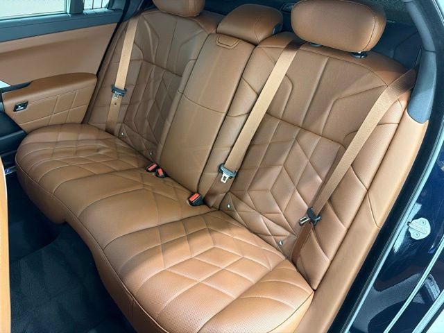 Certified 2024 BMW 740i xDrive w/ Premium Package 2 AWD/4WD image 16