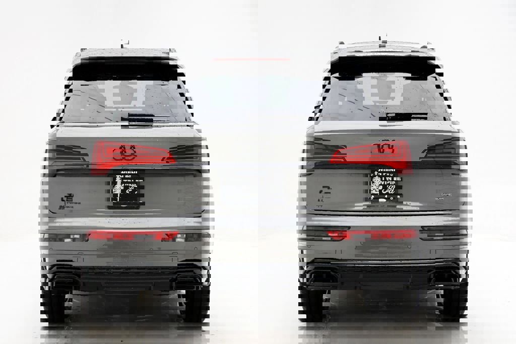 Used 2024 Audi Q5 e Premium Plus w/ Premium Plus Package image 7