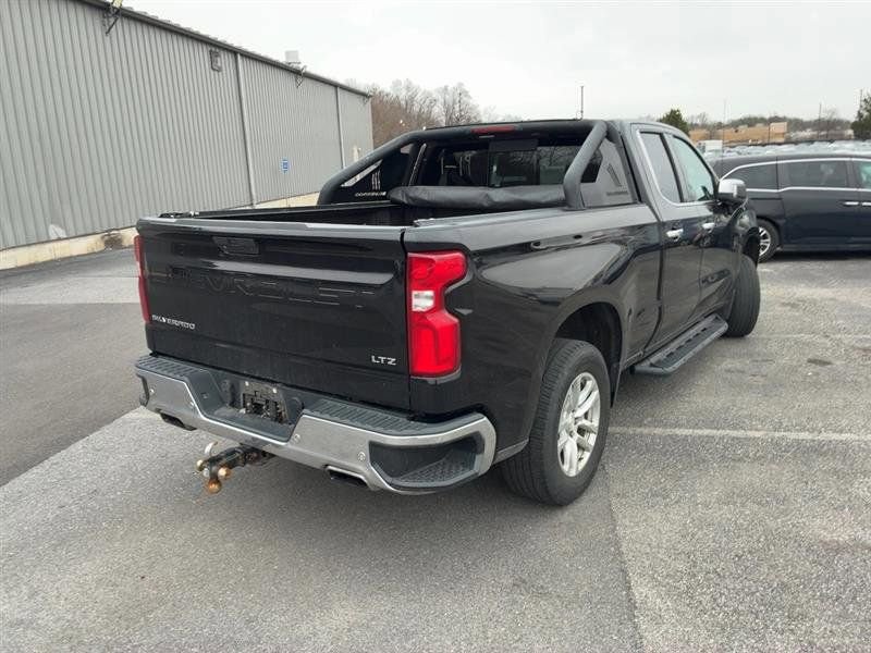 Used 2019 Chevrolet Silverado 1500 LTZ image 3