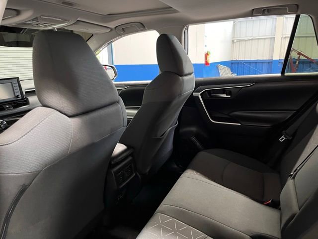 Used 2019 Toyota RAV4 XLE w/ Convenience Package AWD/4WD image 17