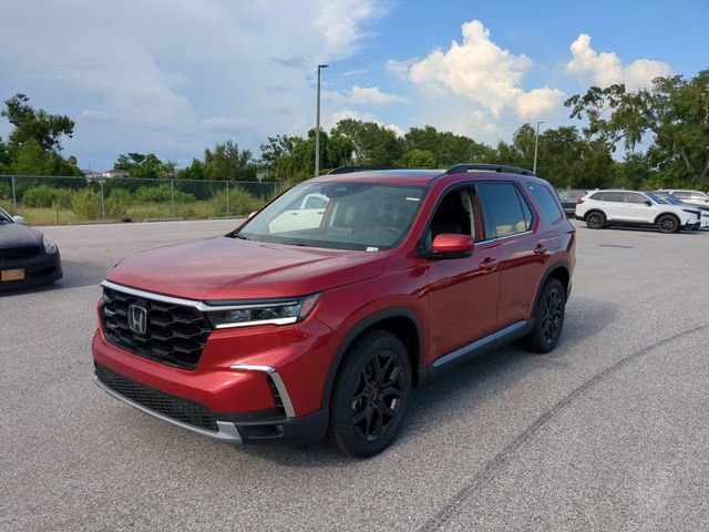 New 2025 Honda Pilot Touring image 9