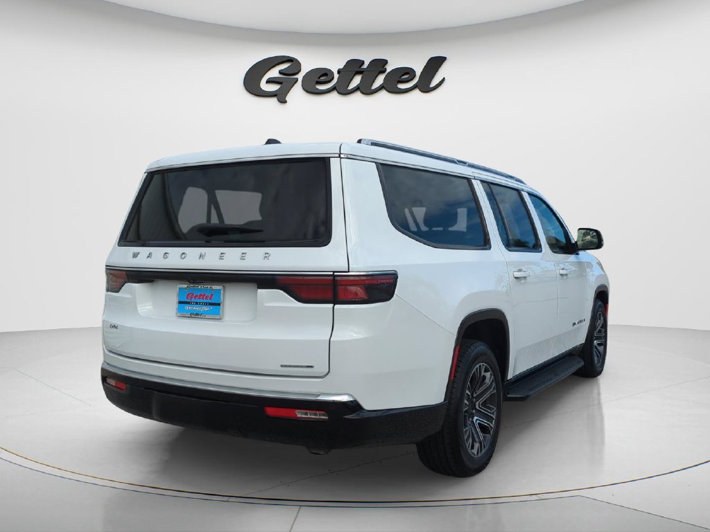 Used 2024 Jeep Wagoneer L Series II RWD image 5