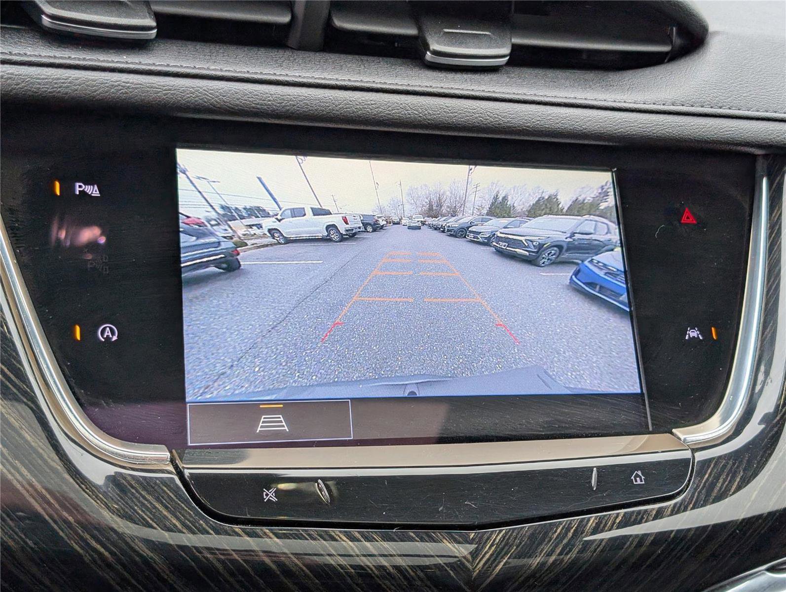 Used 2022 Cadillac XT6 Premium Luxury image 32