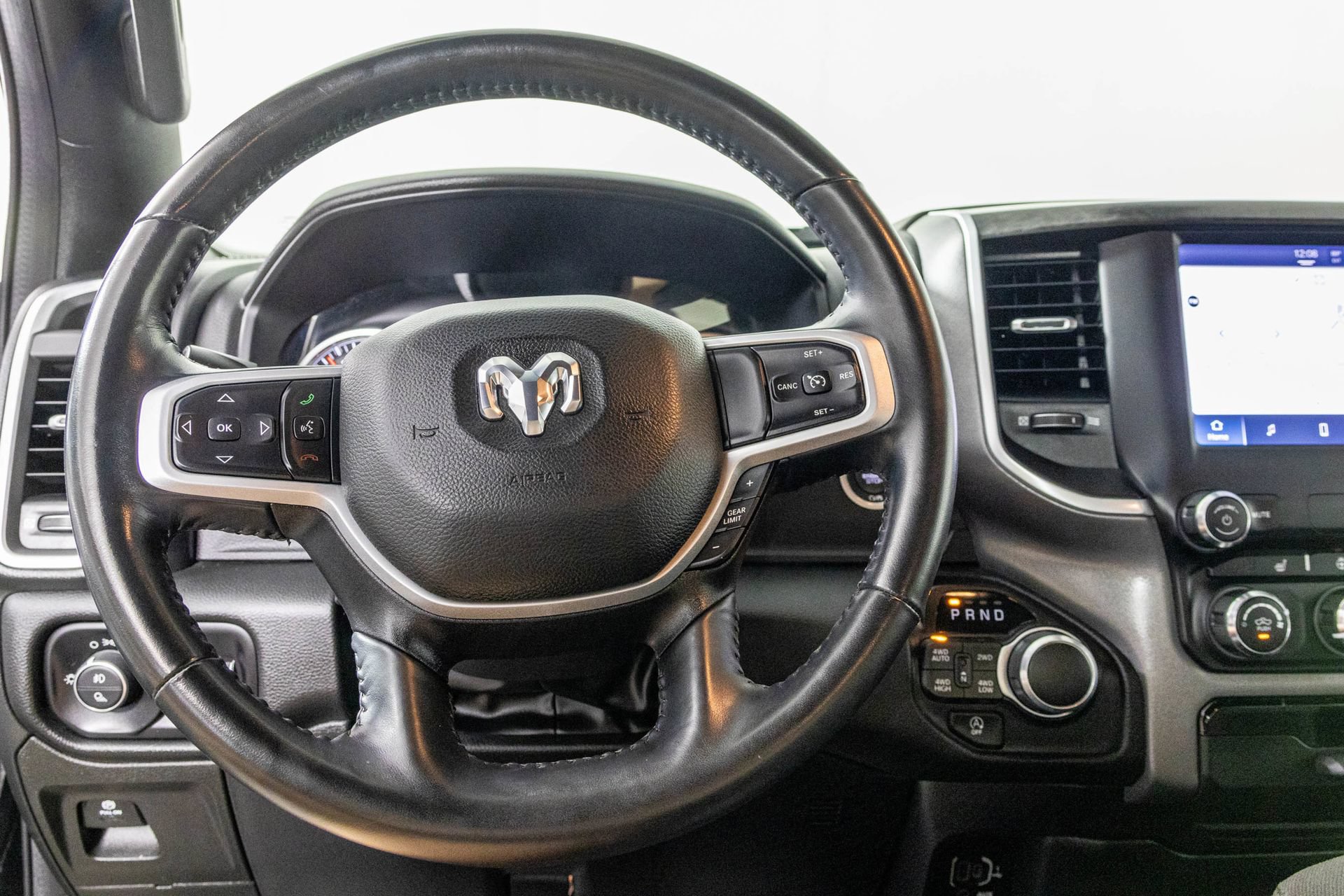 Used 2023 RAM 1500 Big Horn AWD/4WD image 32