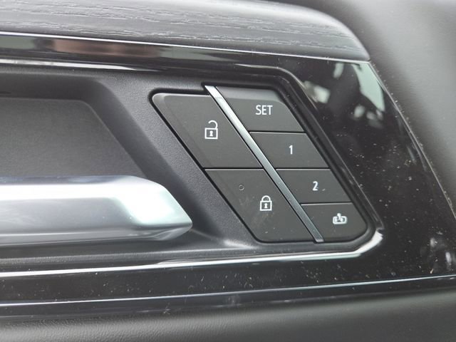 New 2026 GMC Yukon XL AT4 Ultimate w/ LPO, Illumination Package AWD/4WD image 12