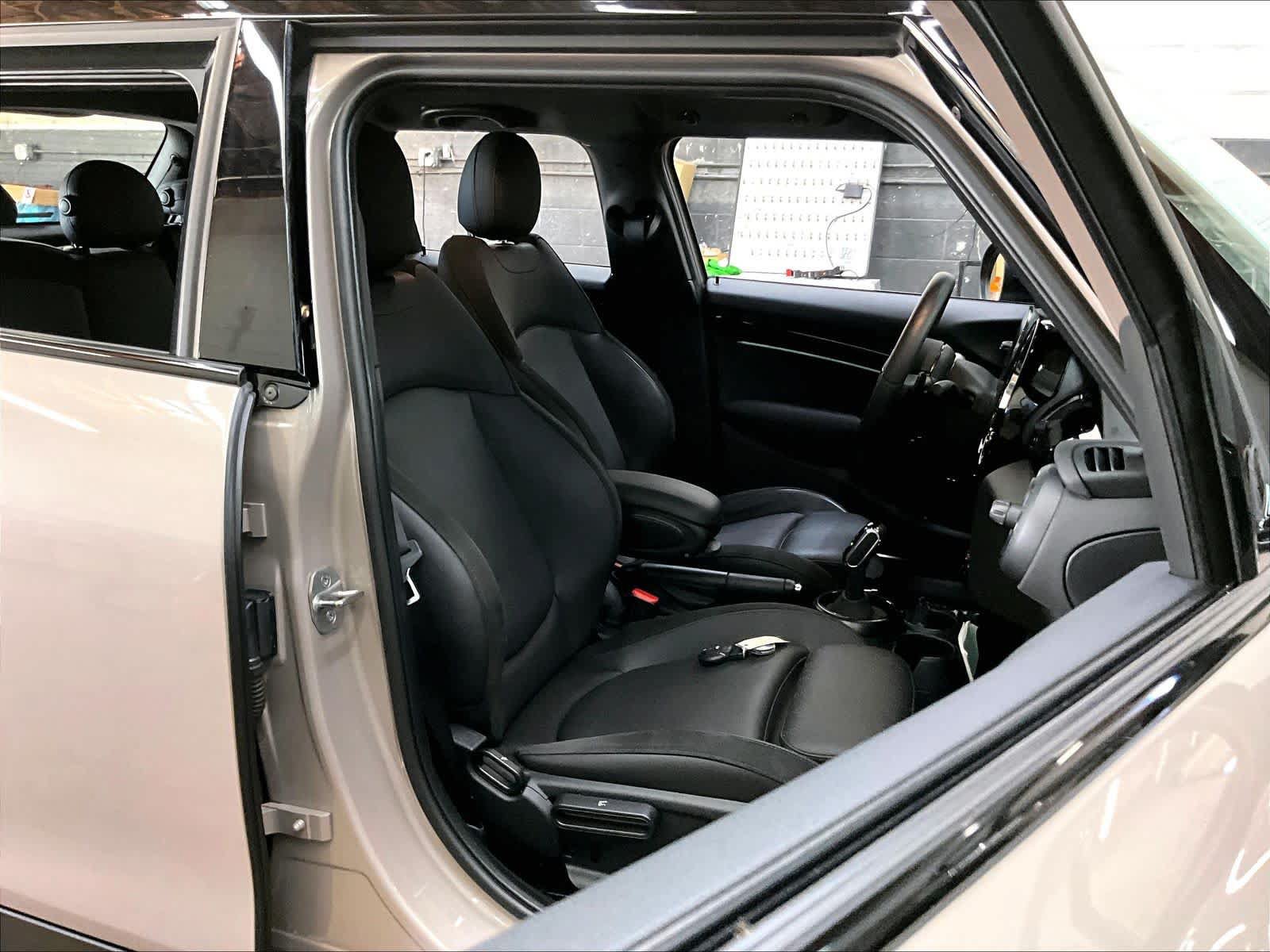 Used 2024 MINI Cooper S w/ Signature Upholstery Package FWD image 10
