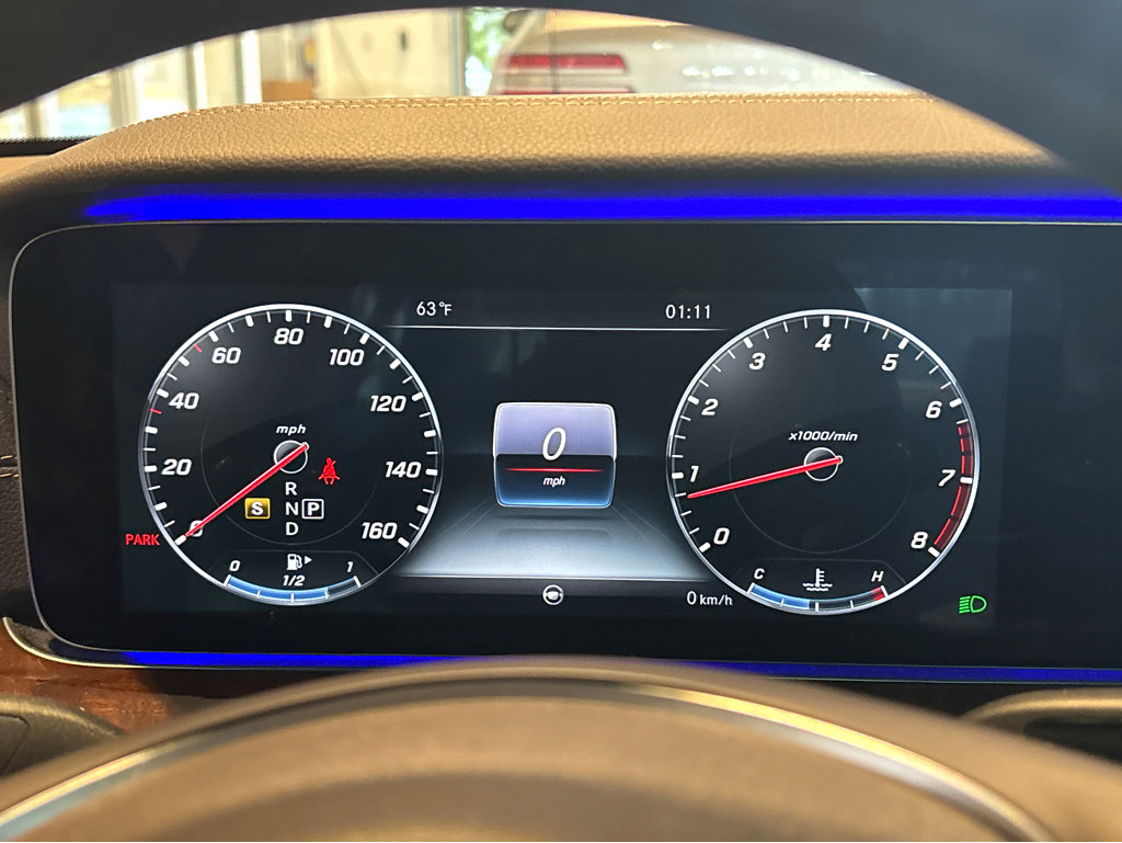 Used 2017 Mercedes-Benz E 300 4MATIC image 5