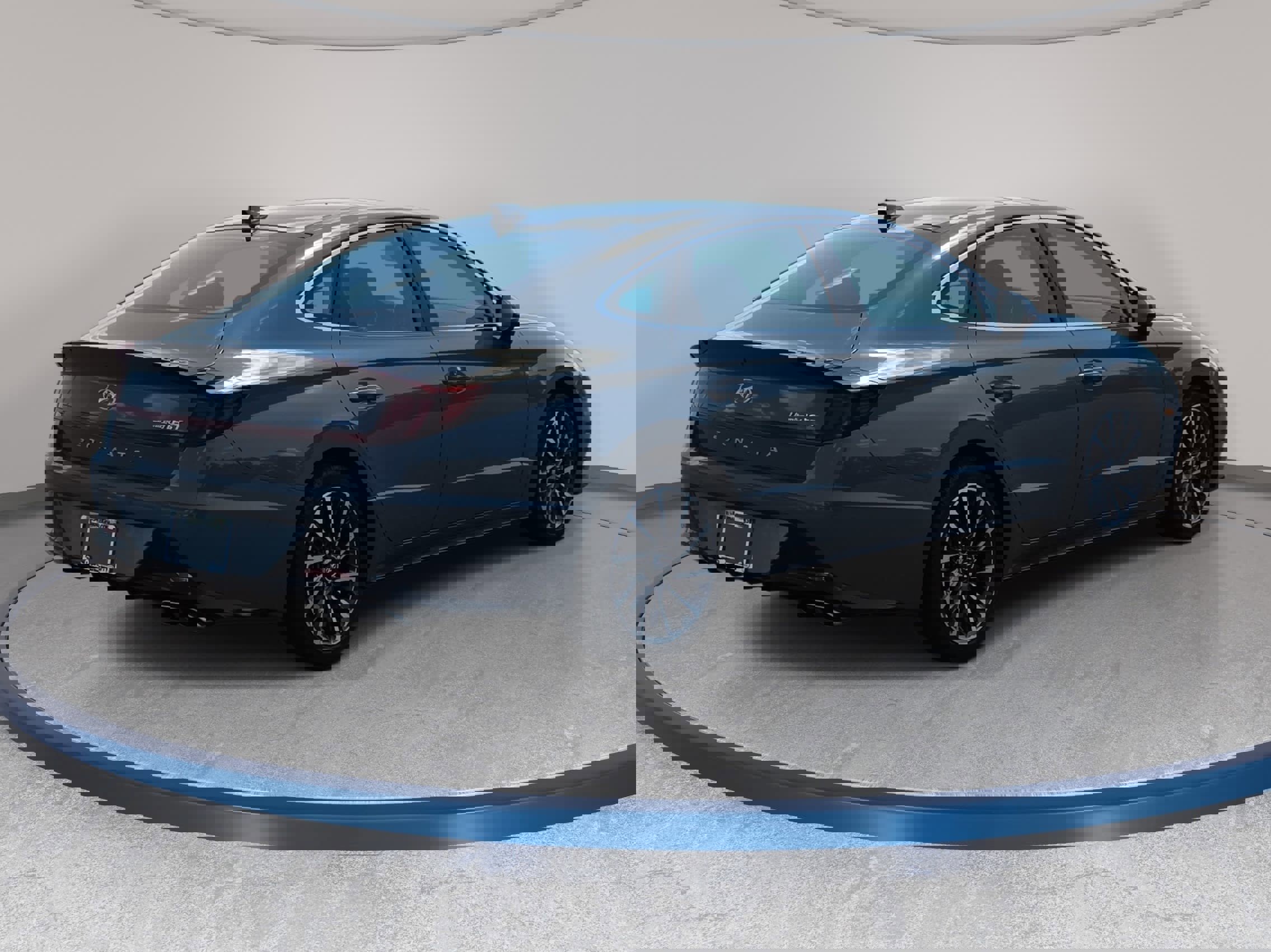 Used 2023 Hyundai Sonata Limited w/ Cargo Package image 5