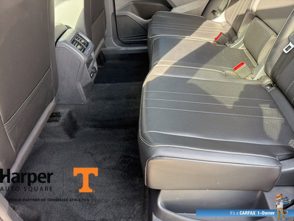 Used 2024 Volkswagen Tiguan SE R-Line image 10