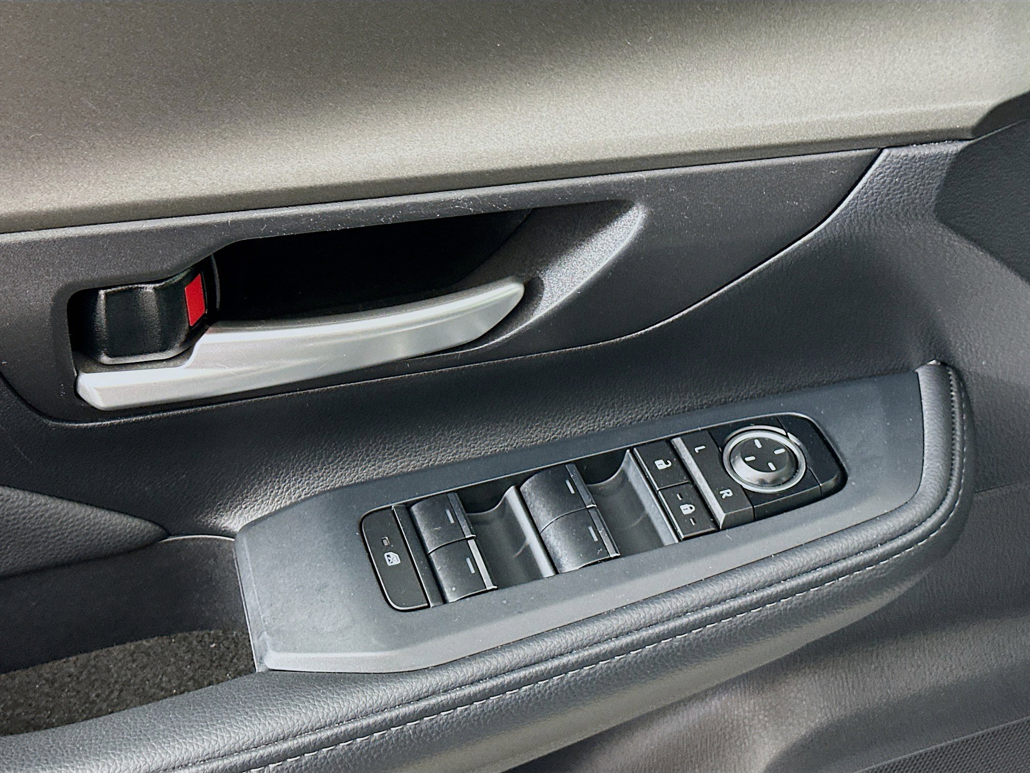 Used 2025 Toyota Grand Highlander AWD image 15