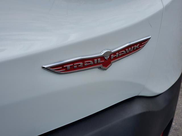 Used 2023 Jeep Renegade Trailhawk w/ Trailhawk Elite Group AWD/4WD image 32